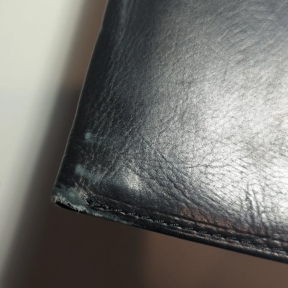 Paul & Taylor USA Black Leather Wallet
